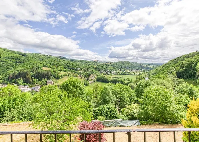 Stunning In Laurent D'olt