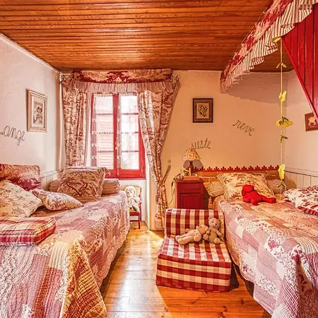 2 Bedroom In Laurent D'olt * Saint-Laurent-dʼOlt