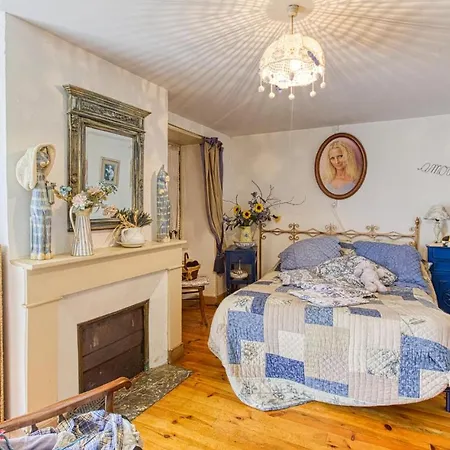 2 Bedroom In Laurent D'olt *
