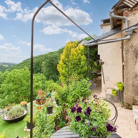 Cozy In Laurent Dolt With Wifi Holiday home Saint-Laurent-d'Olt